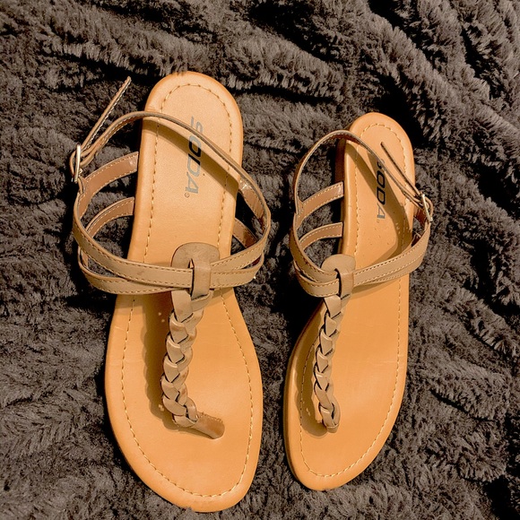Sandals - Picture 1 of 3